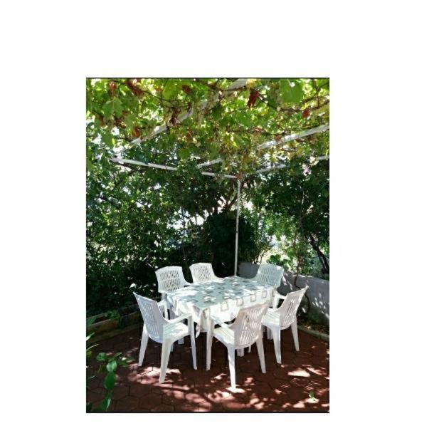 Apartmani Ivona Podgora Exterior foto